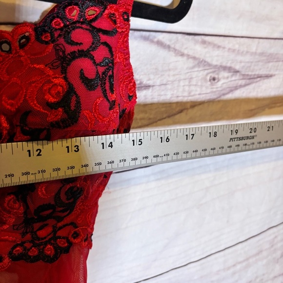 Vintage Bustier Wired Corset Elegant Red and Black Lace Structured Top 40DD - Picture 6 of 6